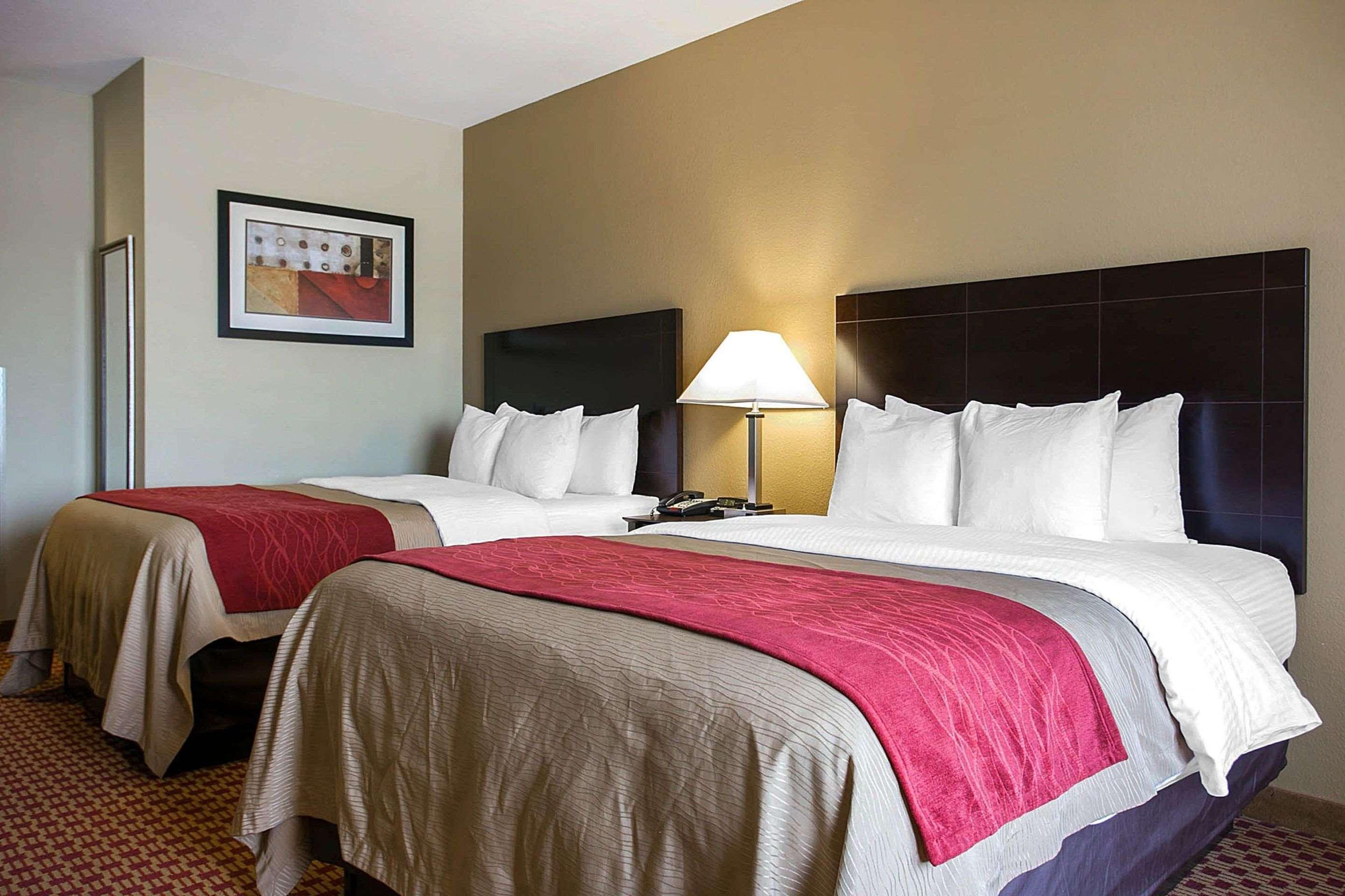 Hotel Comfort & West Near Eisenhower