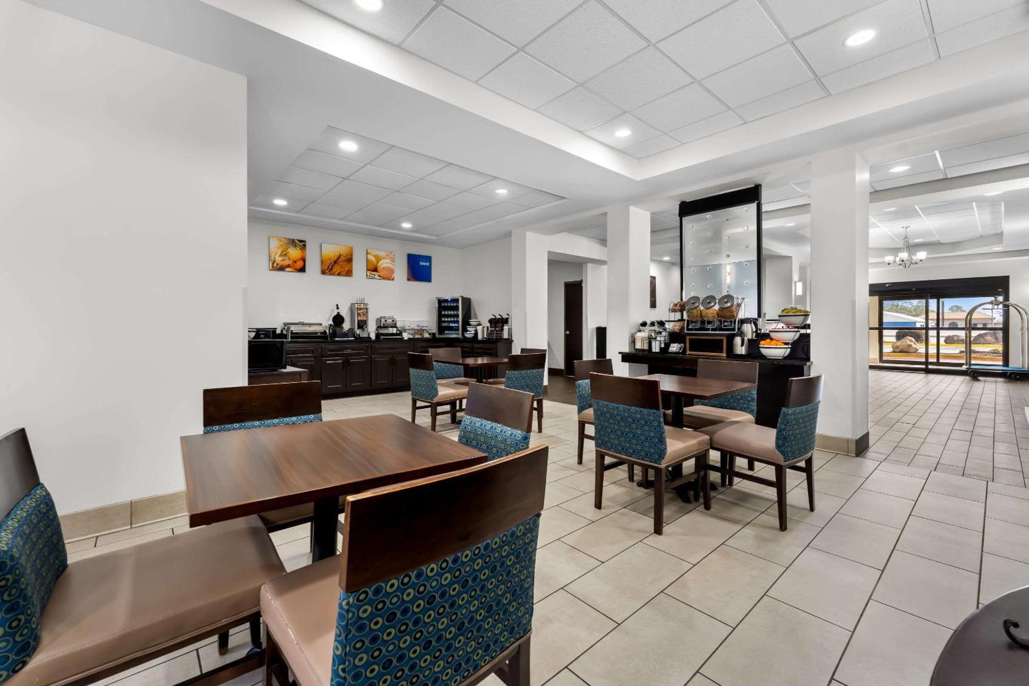 Comfort & West Near Eisenhower 3* Augusta