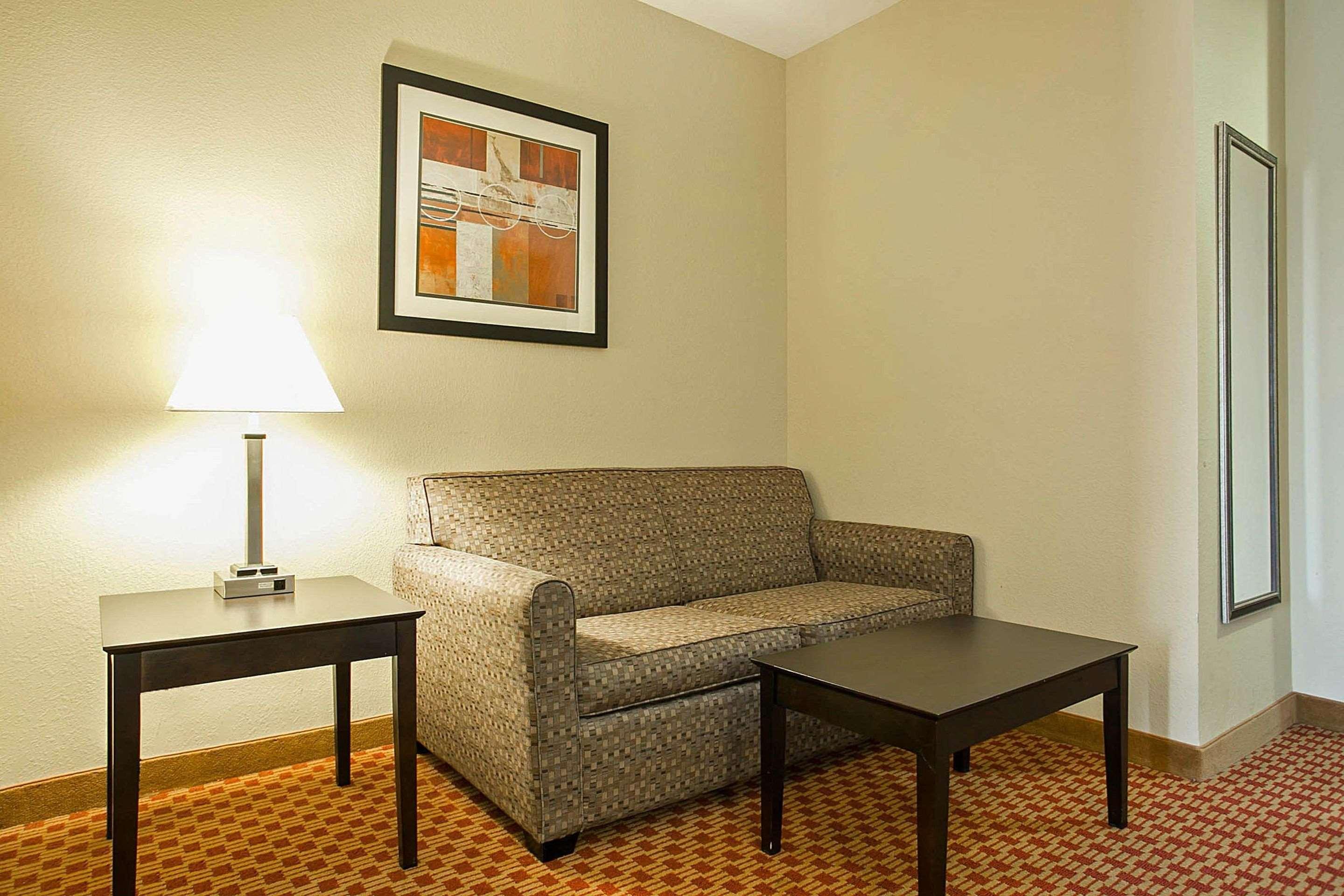 Comfort & West Near Eisenhower 3* Augusta